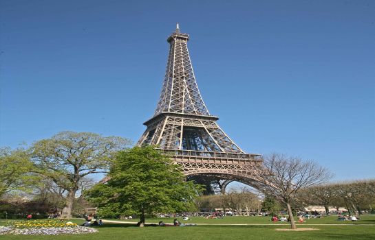 Auteuil Tour Eiffel