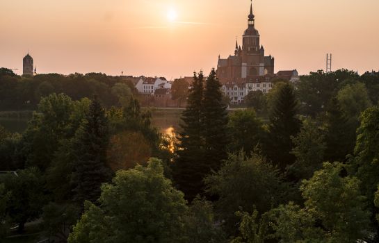 Hotel am Jungfernstieg Hotel, Urlaubs und Ferientipps Hotel am Jungfernstieg