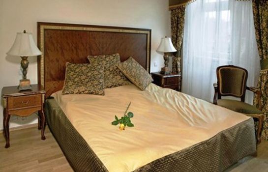 Romanza Residence