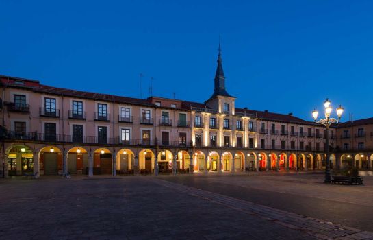 NH Collection Leon Plaza Mayor