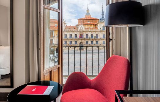 NH Collection Leon Plaza Mayor