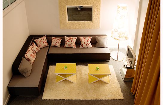 Room Mate Laura Design Hotel