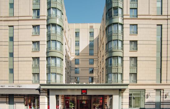Brussels Radisson Red Hotel