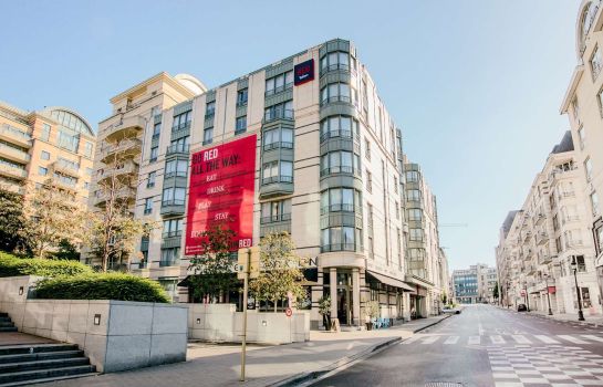Brussels Radisson Red Hotel