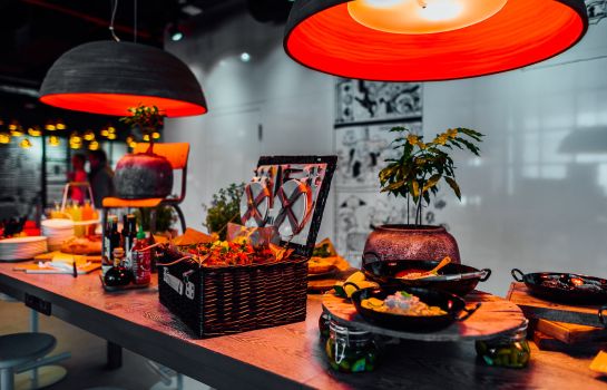 Brussels Radisson Red Hotel