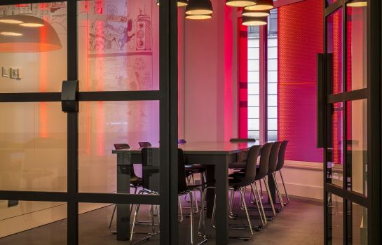 Brussels Radisson Red Hotel