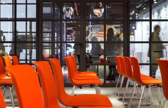 Brussels Radisson Red Hotel