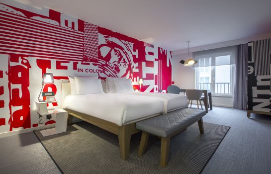 Brussels Radisson Red Hotel