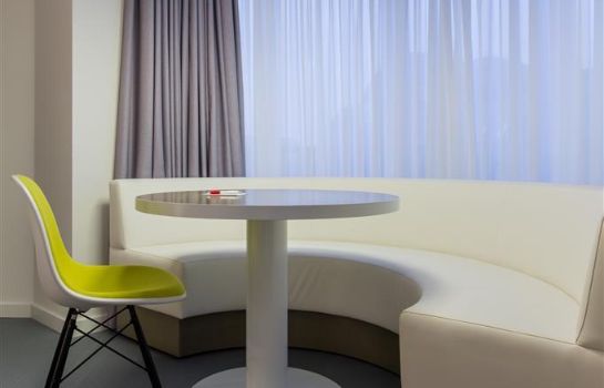 Brussels Radisson Red Hotel