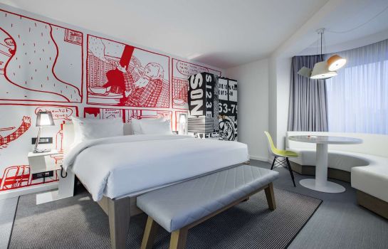 Brussels Radisson Red Hotel