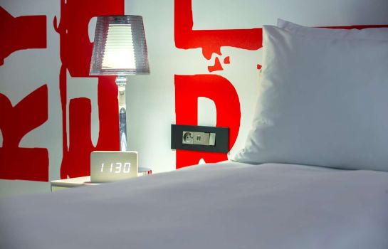 Brussels Radisson Red Hotel