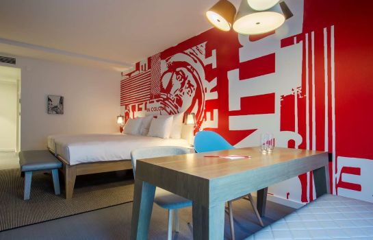 Brussels Radisson Red Hotel