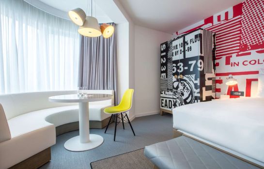 Brussels Radisson Red Hotel