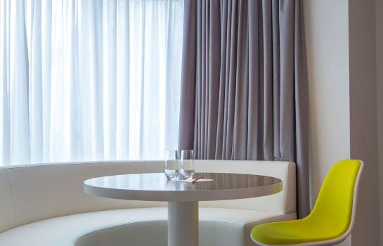 Brussels Radisson Red Hotel