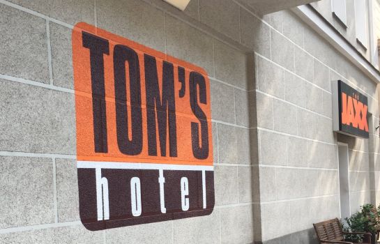 Toms Gay Hotel