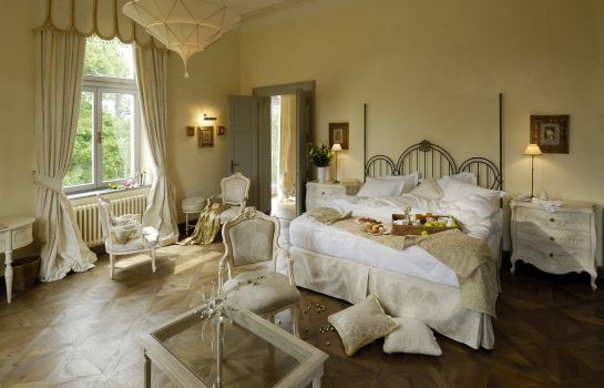 Chateau Mcely