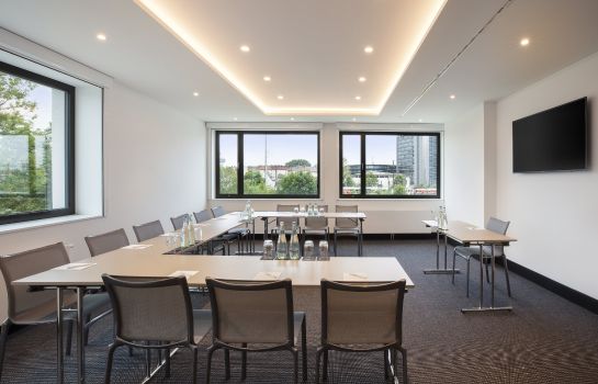 Holiday Inn MUNICH - LEUCHTENBERGRING