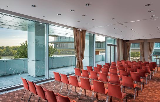 Grand Hotel River Park a Luxury Collection Hotel Bratislava