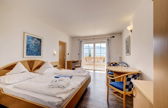 Ruster Resort