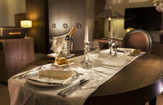 Waldorf Suite Hotel