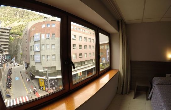 Somriu Hotel City M28