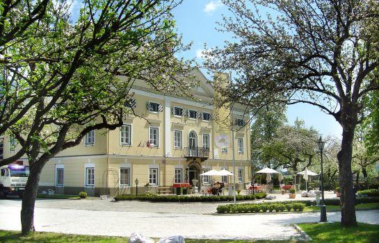 Hotel Schloss Lerchenhof