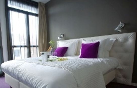 Court Hotel