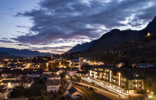 Christof Hotel