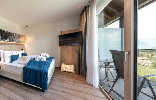 Christof Hotel