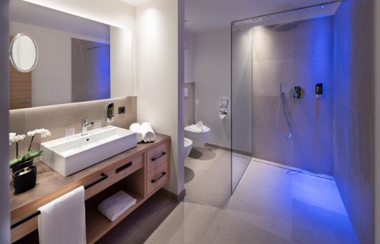 Christof Hotel