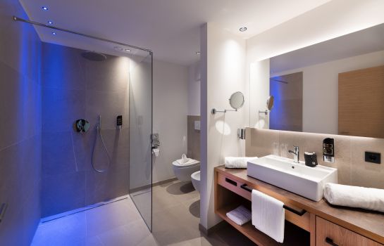 Christof Hotel