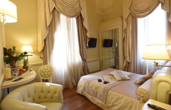 Santa Chiara Suite Hotel