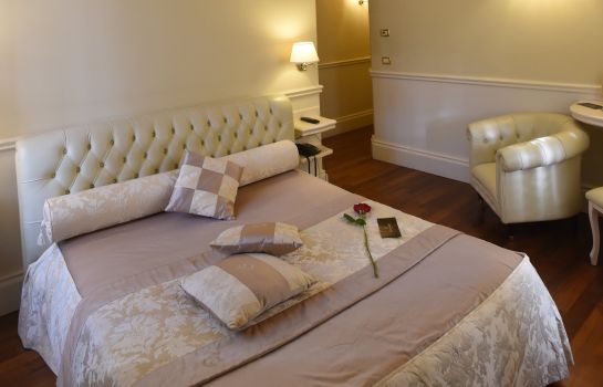 Santa Chiara Suite Hotel