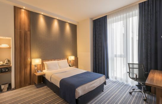 Holiday Inn Express HAMBURG-ST. PAULI MESSE