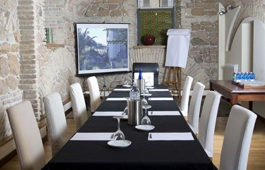 Palm Gallery Hotel