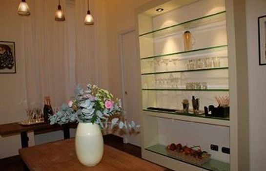 Palm Gallery Hotel