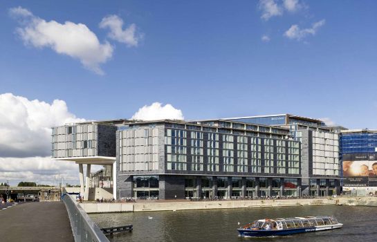 DTbH Amsterdam Centraal Station