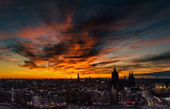 DTbH Amsterdam Centraal Station