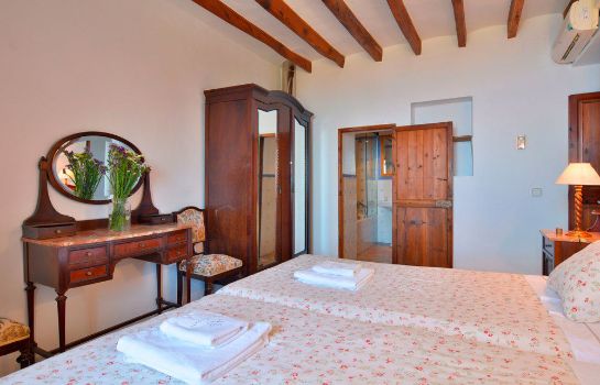 Can Busquets Hotel de Interior