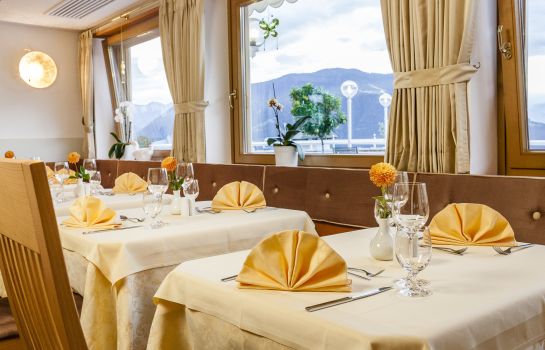 Oliven-& Genusshotel Hirzer