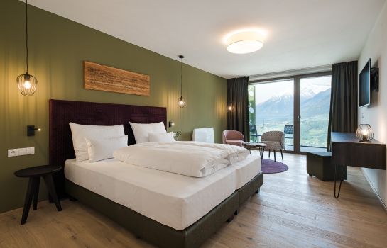 Oliven-& Genusshotel Hirzer