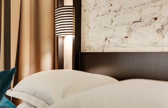 Dharma Hotel & Luxury Suites