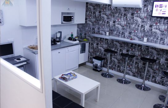 Far Home Gran Vía Hostel