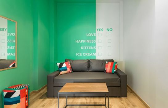 Colors Rooms & Apartments