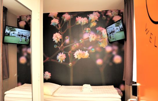 Tourist Inn Budget Hotel - Hostel