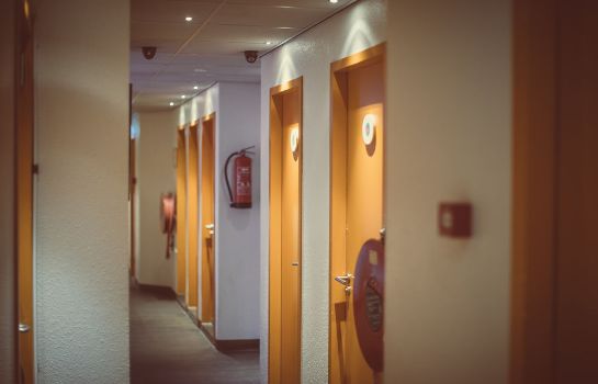 Tourist Inn Budget Hotel - Hostel