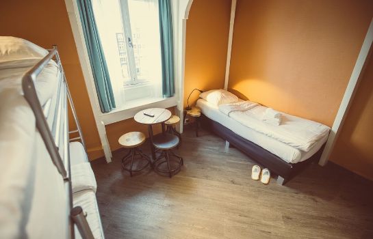 Tourist Inn Budget Hotel - Hostel