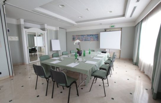 Green Park Hotel