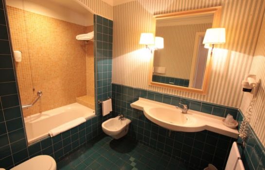 Green Park Hotel