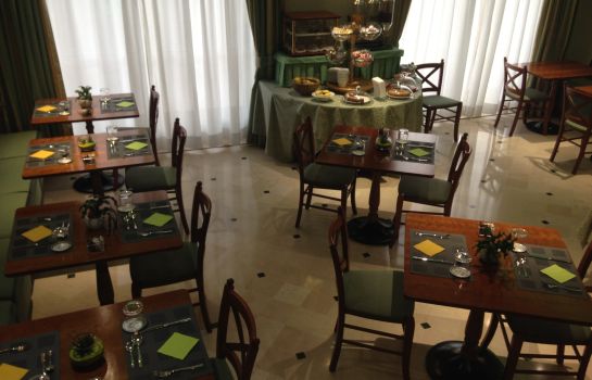 Green Park Hotel
